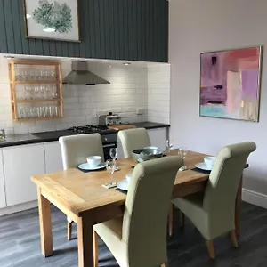 Apartment Holiday Lets -gf Regent Road